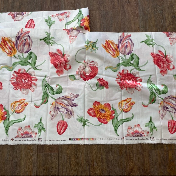 Brunschwig & Fils Designer fabric Royal Botanic Gardens Kew Tulipa - Picture 7 of 16